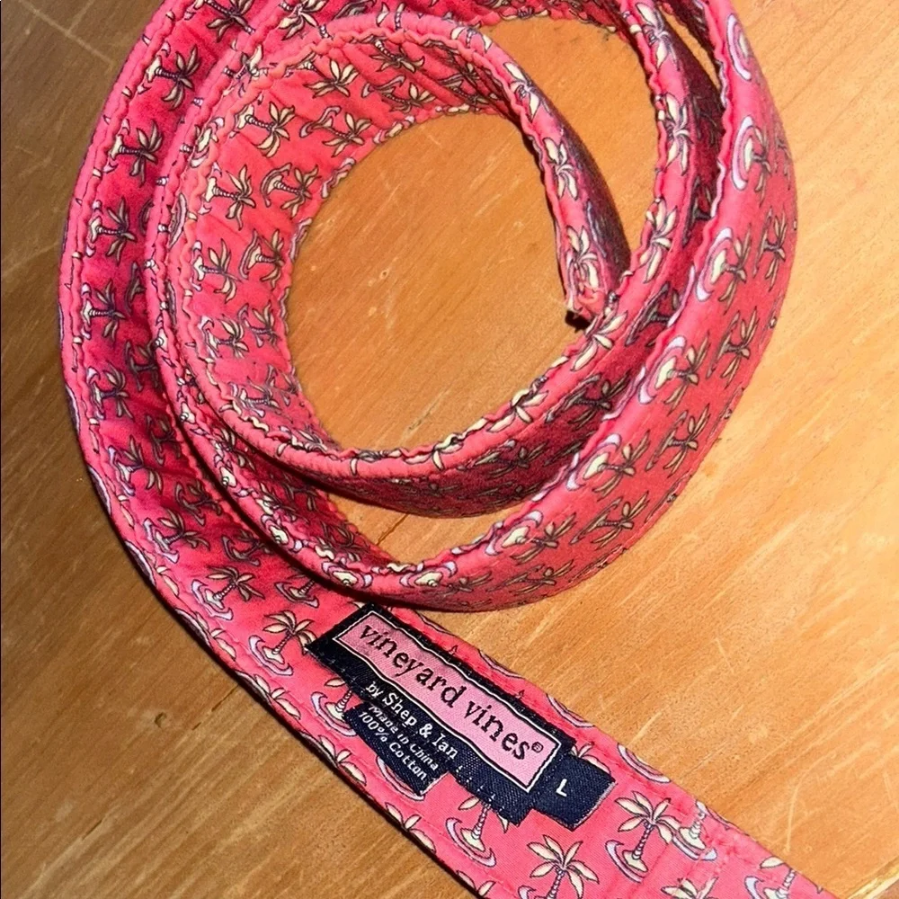 Vineyard Vines Pink Palm Tree Belt